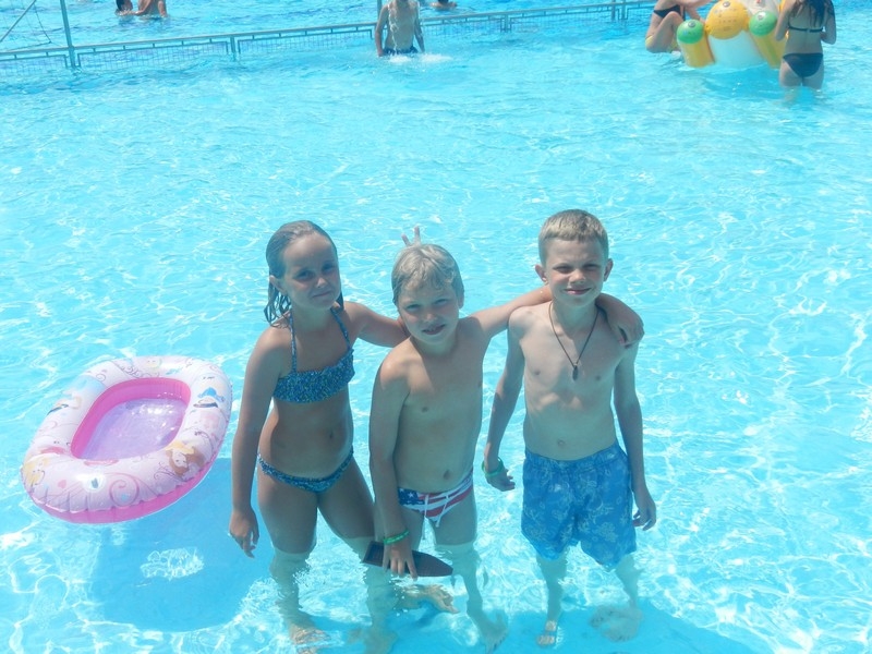 Village Camps International Summer Camp Leysin, Switzerland 2025-08-09 https://www.villagecamps.com/journals_admin/images/688-1-pool (8).jpg